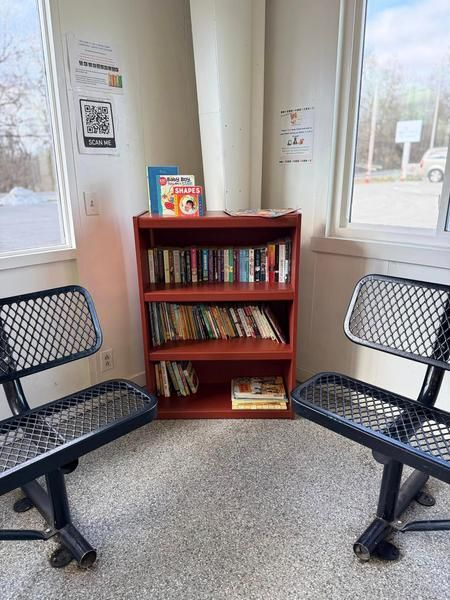 bookshelf.jpg